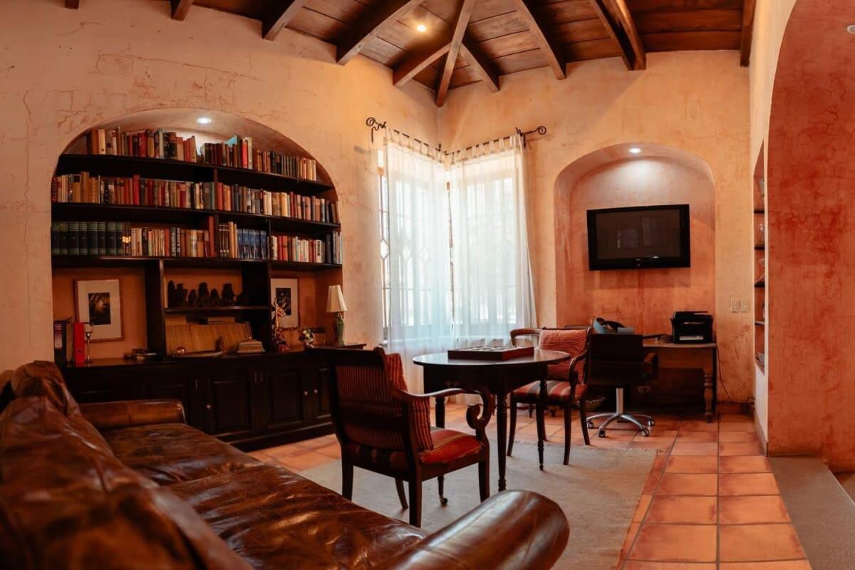 أنتيغوا غواتيمالا Sharazade - Boutique Stay Pool Magical Setting المظهر الخارجي الصورة